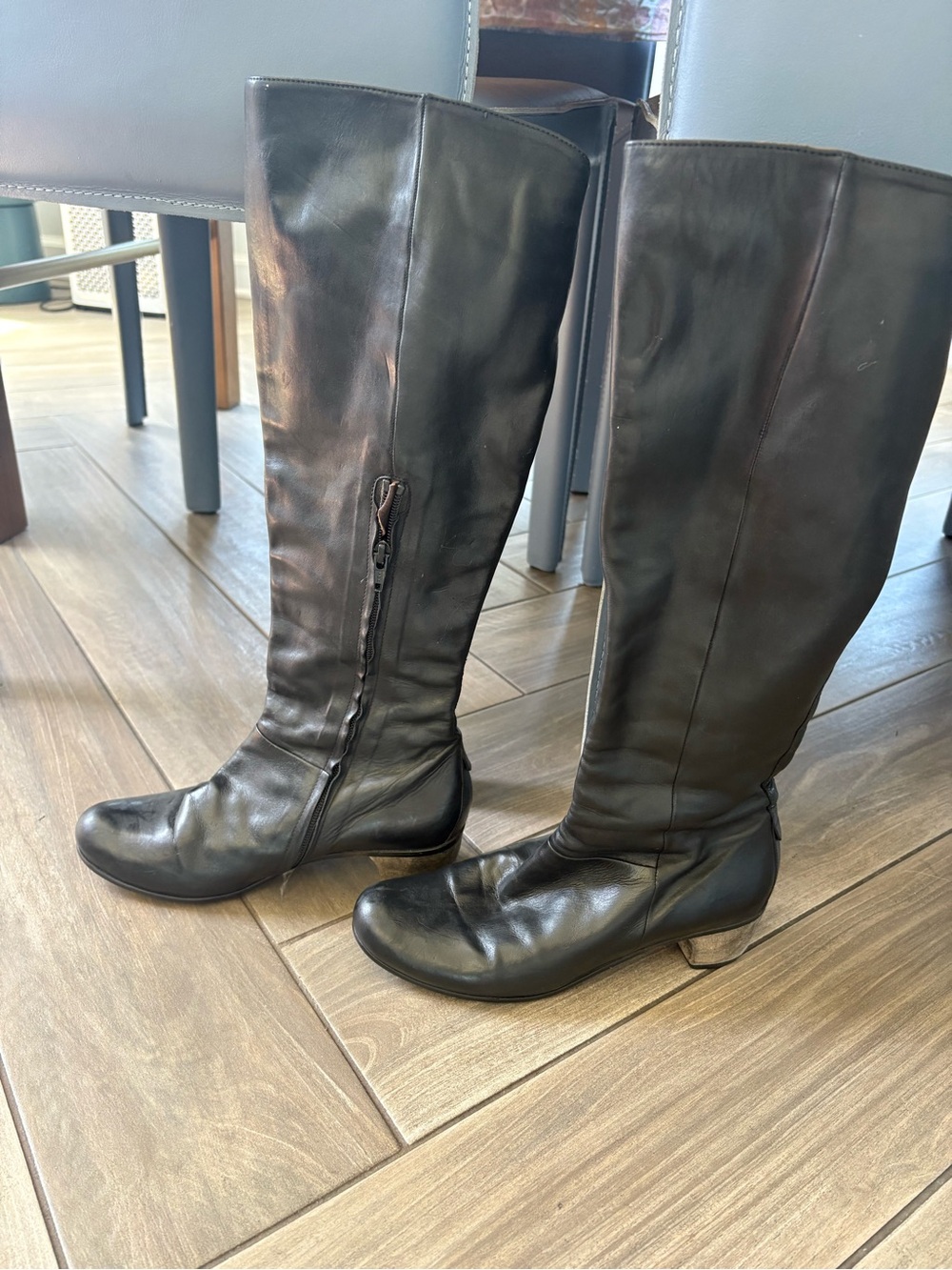 Coclico Classic Black Leather Knee-High Boots